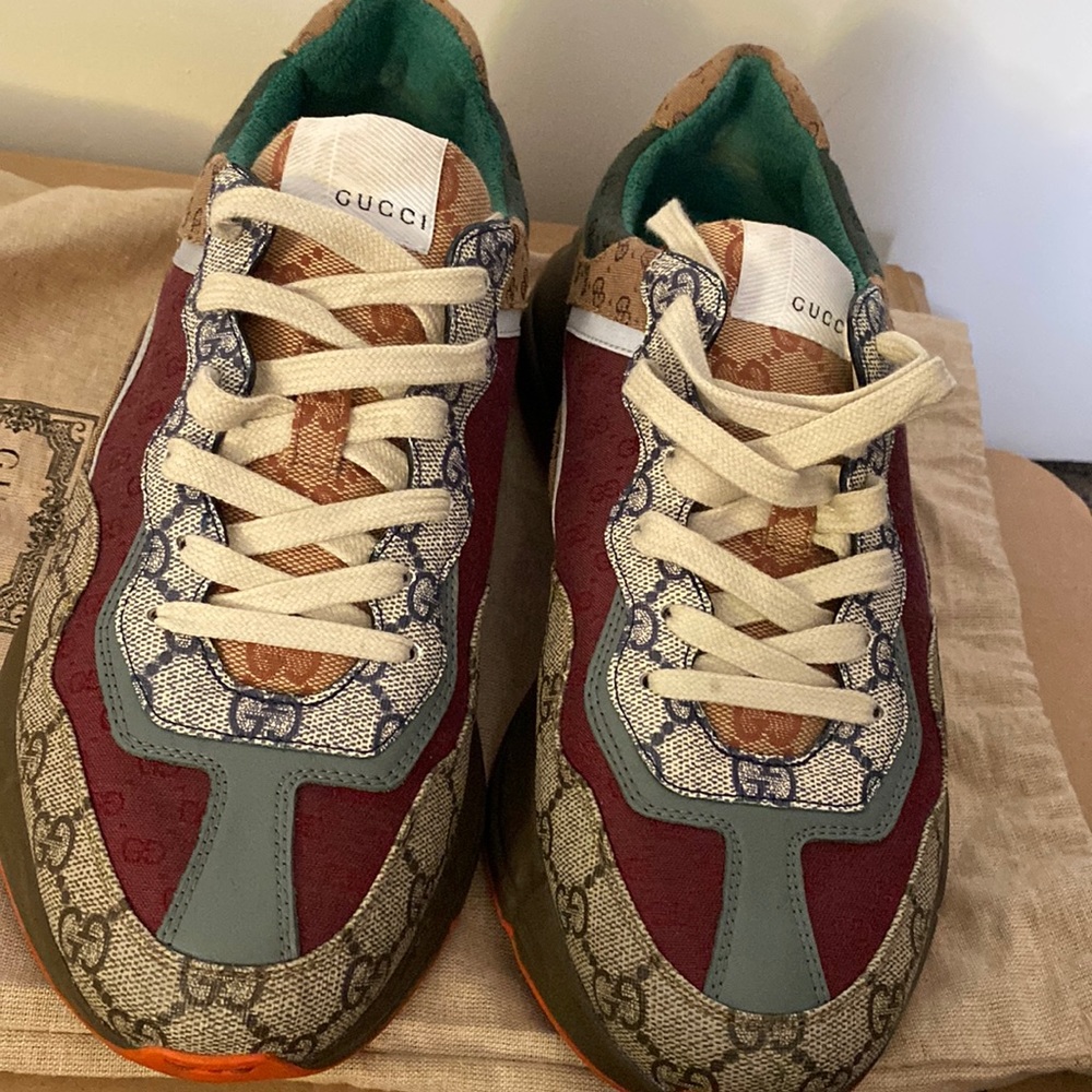 Only been worn once in great condition